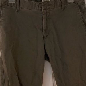 A good condition light green pants